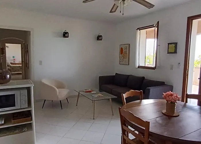 Entre Et Montagne * Monte (Corsica)